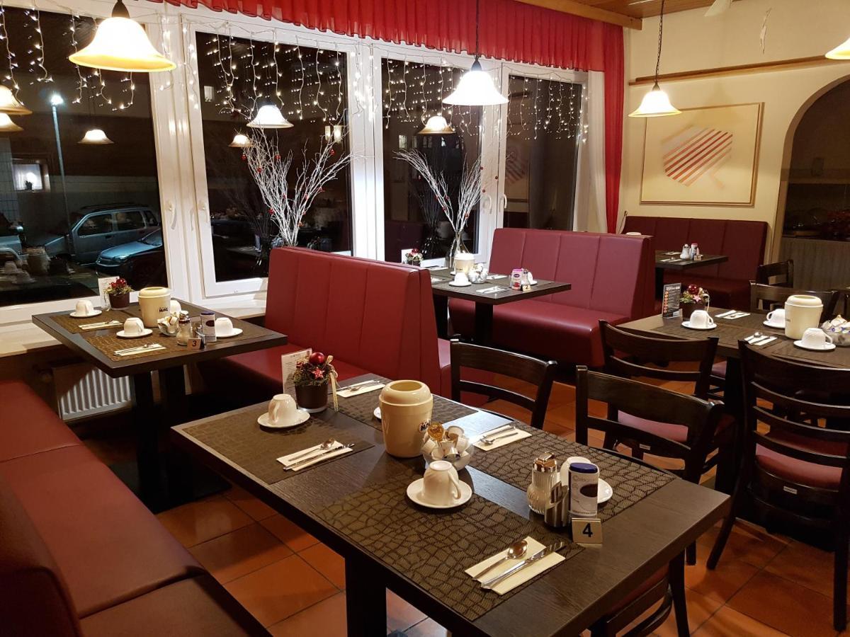 Hotel Zum Prinzen Зинсхайм Экстерьер фото